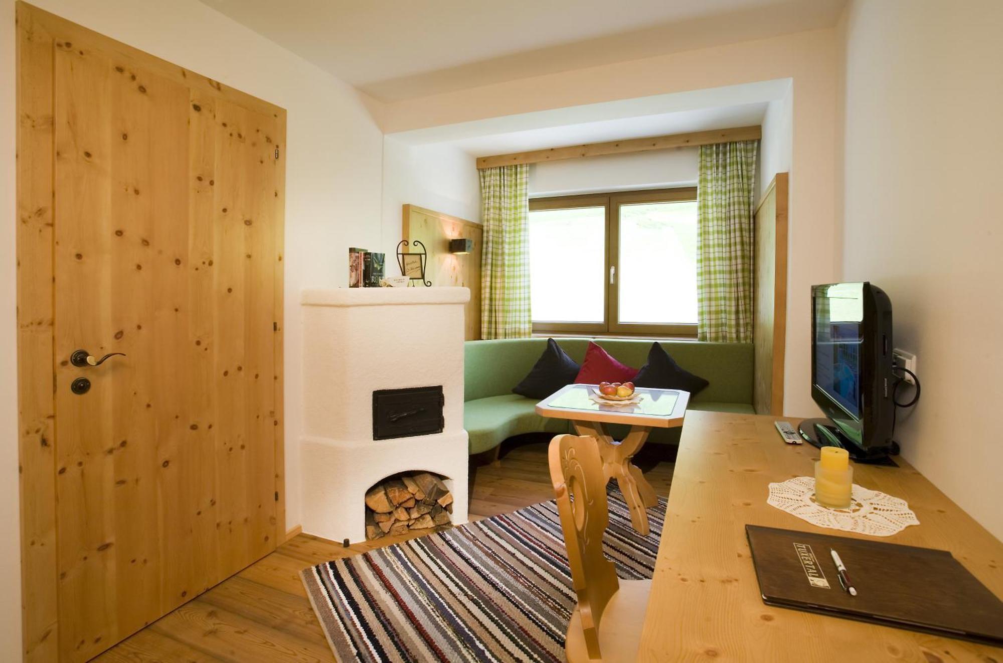 Natur- & Wanderhotel Tuxertal Cameră foto